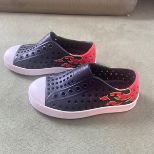 EUC Native shoes with flames